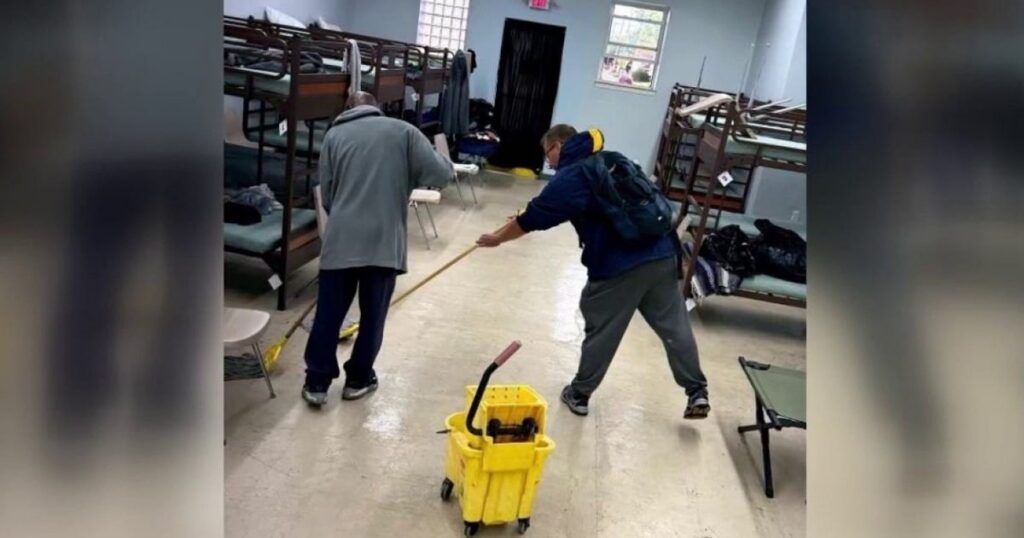 Warren homeless shelter closes after running out of money, officials point to political issues