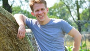 Kansas Senate Candidate Accuses Opponent’s Church of Covering Up Sex Abuse Scandal, Sparking Political Firestorm