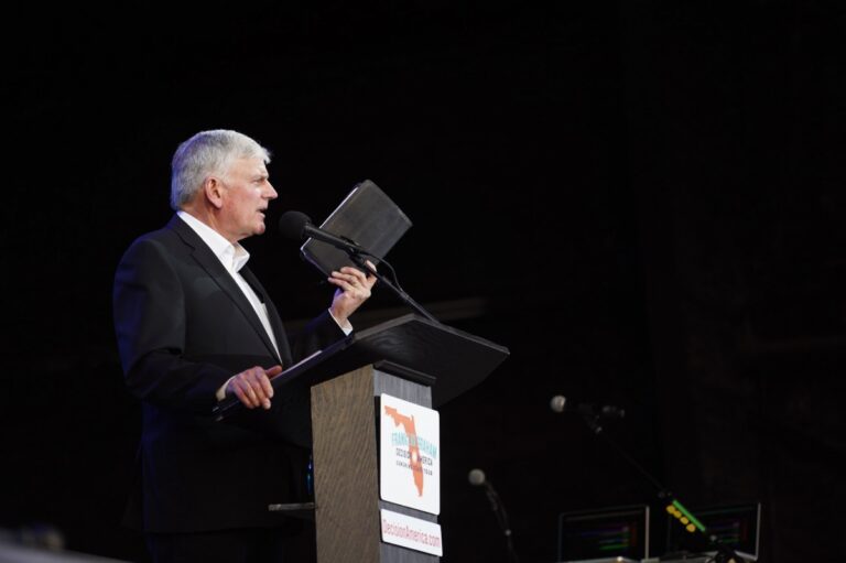 Franklin Graham Disagrees with Pope on War Prayers, Cites Biblical Examples and Modern Conflicts