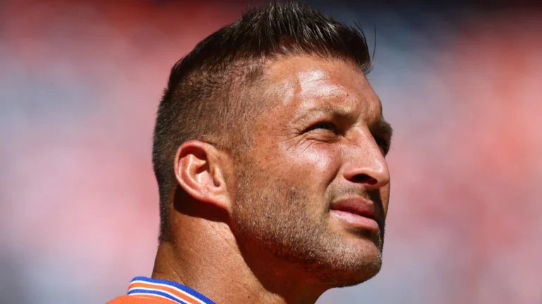 Former Broncos Tim Tebow, Russell Wilson Linked to Alleged Faith-Based ‘Scam’ Investigation