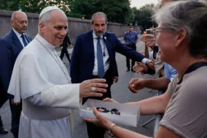 Pope Leo in France: AI, Peace, and Clergy Abuse Apologies on Agenda