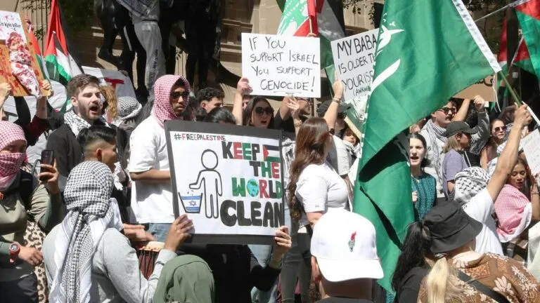 “Editor Urges Preservation of the Term ‘Zionism’ Amid Global Political and Religious Debates”