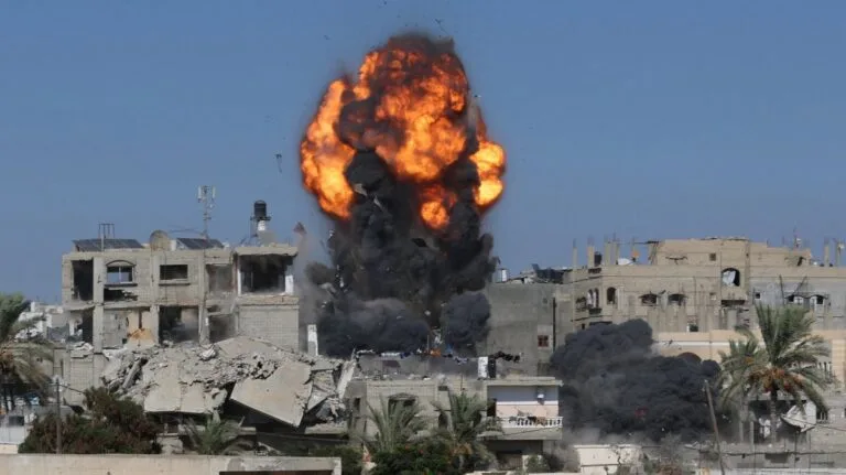 Former German Vice Chancellor Habeck Accuses Israel of Gaza War Crimes