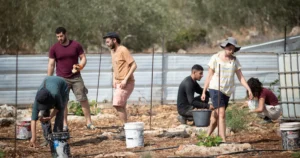 Netanyahu Government Accused of Violating Law of Return Through Political Purity Tests