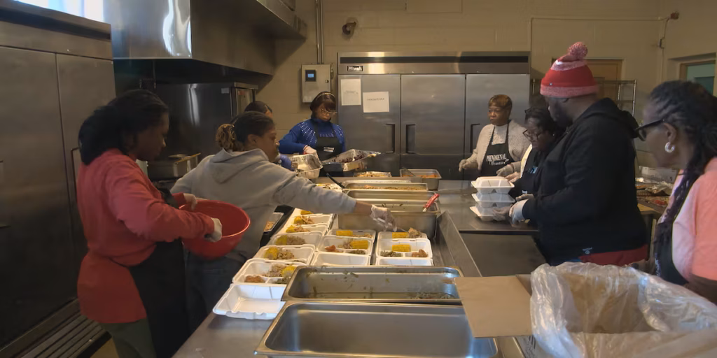 Blytheville Church Serves 600 Thanksgiving Meals in First Hour to Support Community