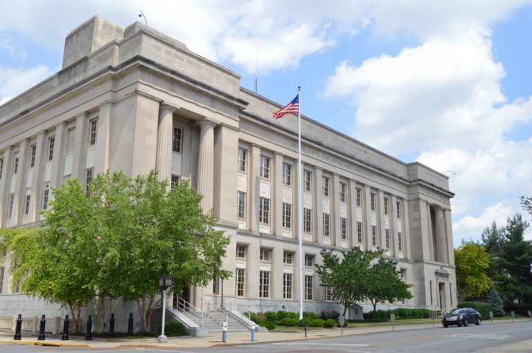 Lincoln County Youth Pastor Charged with Federal Online Enticement of Minor, Faces 10-Year Minimum Sentence
