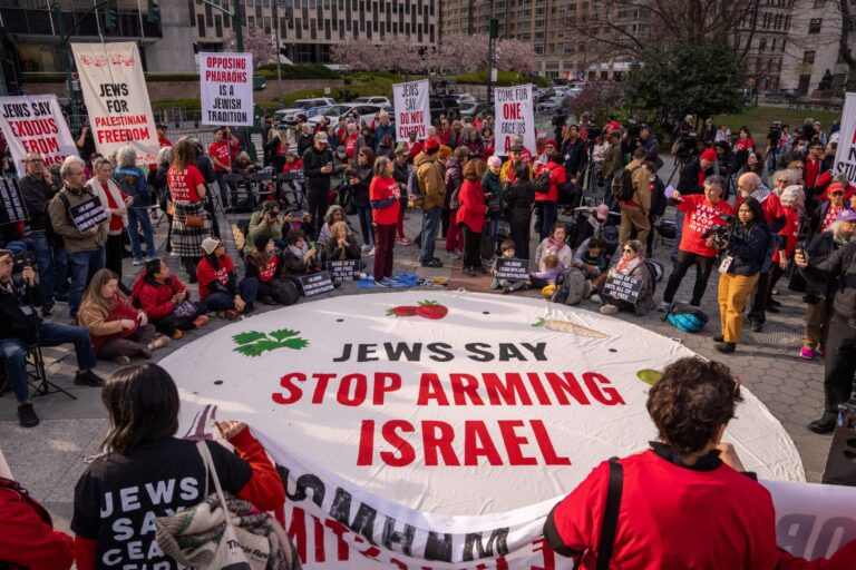 Poll Finds Nearly Half of Young U.S. Jews Support Replacing Israel with a Binational State