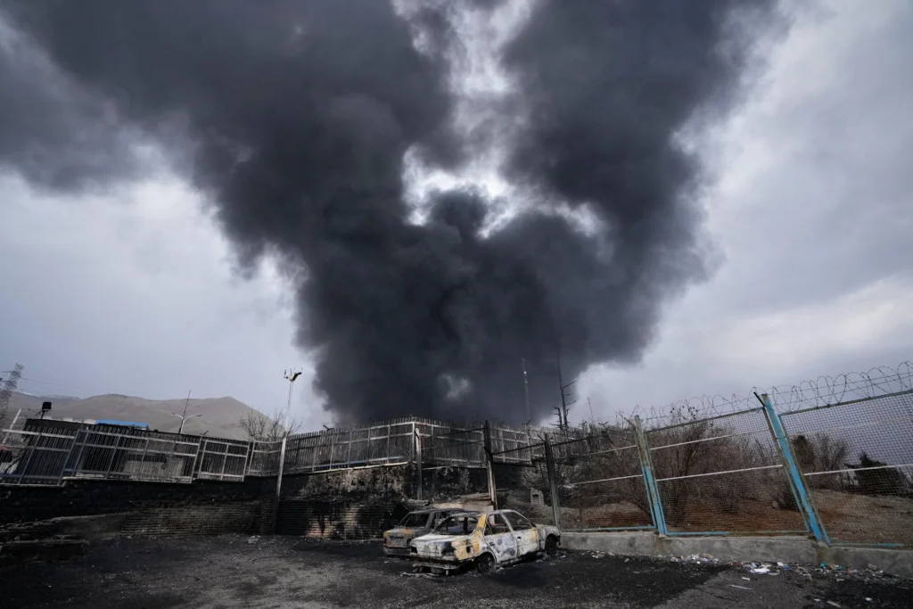 “US and Iran Enter Peace Talks Amid Global Repercussions of Conflict”