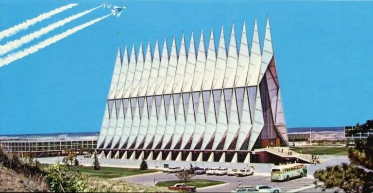 Big Faith: What America’s Megachurches Look Like and Who Touchdown Jess Is