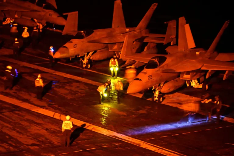 US Warns Gulf Arab States of Potential Short, Intense Iran Campaign