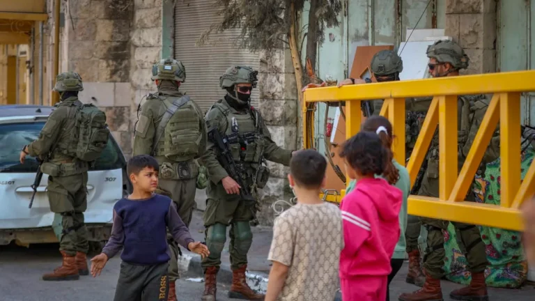 IDF May Reduce Presence in Hebron Following Evacuation of Palestinians