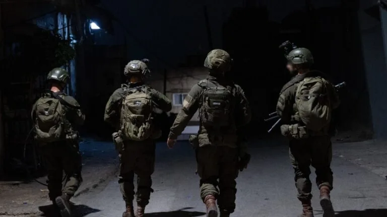 IDF demolishes terror homes, destroys 12 monuments in Shomron operation