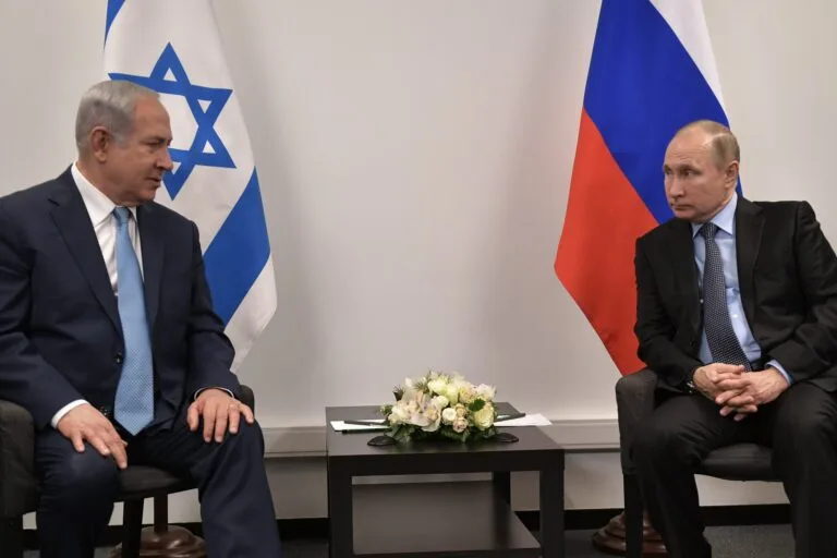 Russia Becomes Mediator in Secret Iran-Israel Communications Amid Regional Tensions