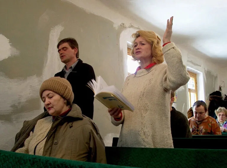 Churches of Christ in Ukraine Face Displacement and Disruption Amid Conflict