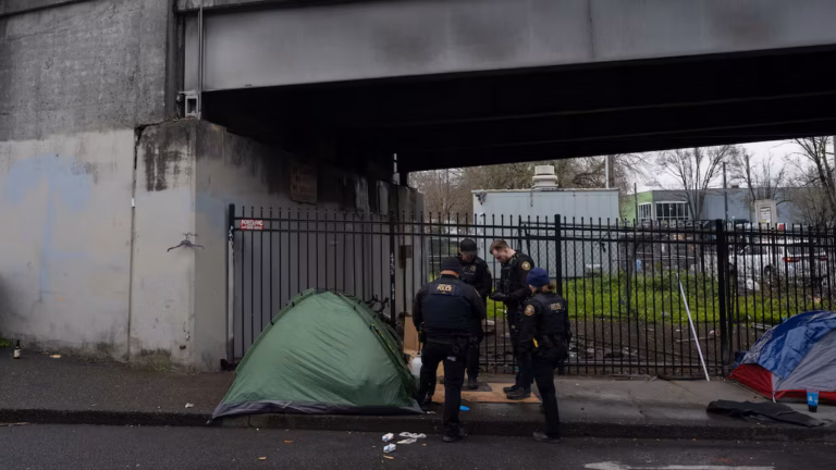 Homelessness declined nationally in 2025 but rose in Oregon.