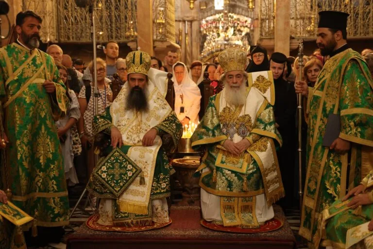 Patriarchs of Jerusalem and Bulgaria Concelebrate Divine Liturgy at Church of the Holy Sepulchre
