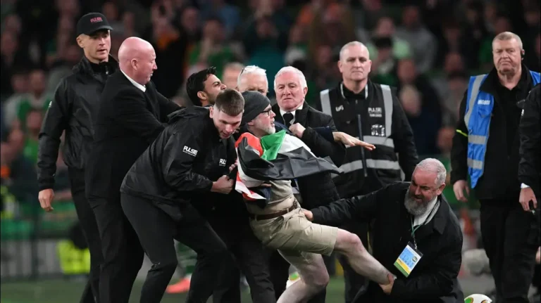 Ireland Protests Halt Match as Fans Throw Palestinian Flags, Fan Enters Pitch
