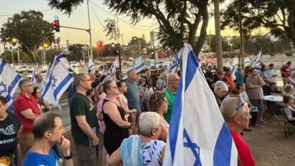 Violent protests and clashes erupt in Israel ahead of third anniversary of October 7th
