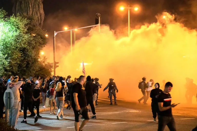Residents Urged to Stay Home During Protests in Arab Localities