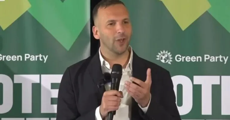 UK Green Party Approves Anti-Zionist Proposals in Ultra-Orthodox Rooms
