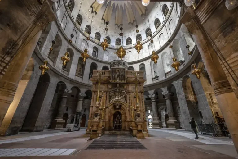 Christian Leaders in Jerusalem Urge Israel to Reopen Church of the Holy Sepulchre Ahead of Easter