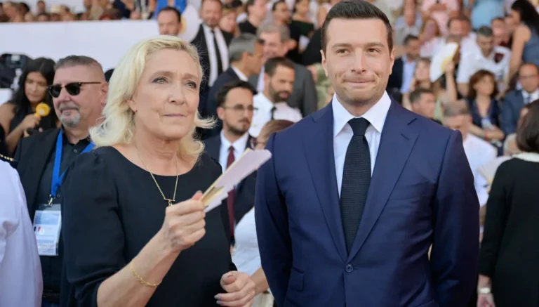 The anti-Semitism spectrum follows the far European right.