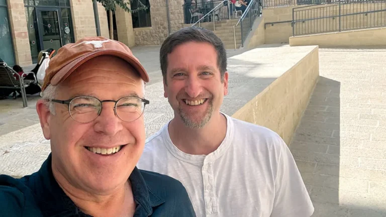 Café Basimta controversy sparks debate over Shabbat observance and religious transparency in Jerusalem