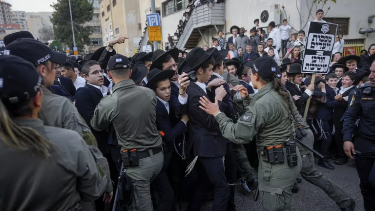 Israeli Police Use Force Against Hard-Line Jewish Protesters Opposing Military Recruitment