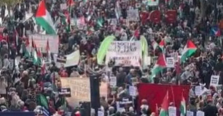 Thousands Protest Against Israel, British Diplomats Expelled in Jerusalem
