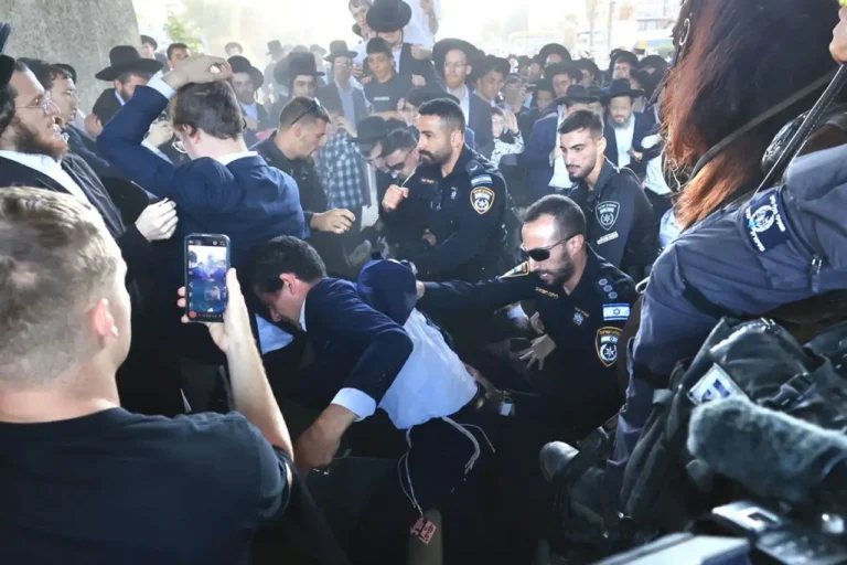 Shas Accuses Government Legal Adviser of Funding Ultra-Orthodox Protests