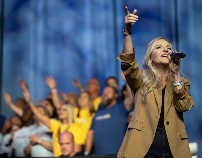 Southern Baptist Convention Bans Women from Pastoral Roles