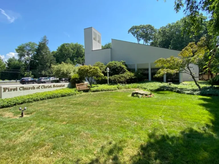 Christian Science Reading Room Opening Sparks Controversial Comments
