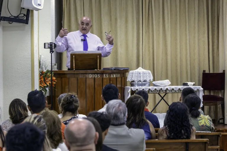 Churches of Christ in Spain Reflect on Venezuela Earthquakes Through Biblical Lens