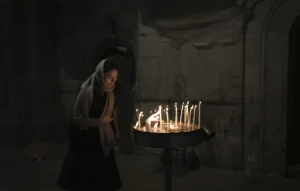 Easter Services Held in Empty Pews at Jerusalem’s Holy Sepulchre Due to Israeli Restrictions