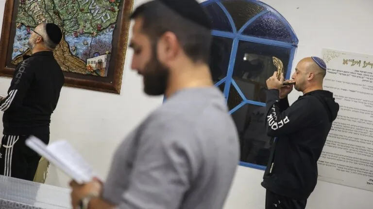 Are Messianic Jews Still Jewish? Israel Today Examines Concerns Over Loss of Jewish Heritage Among Followers of Yeshua