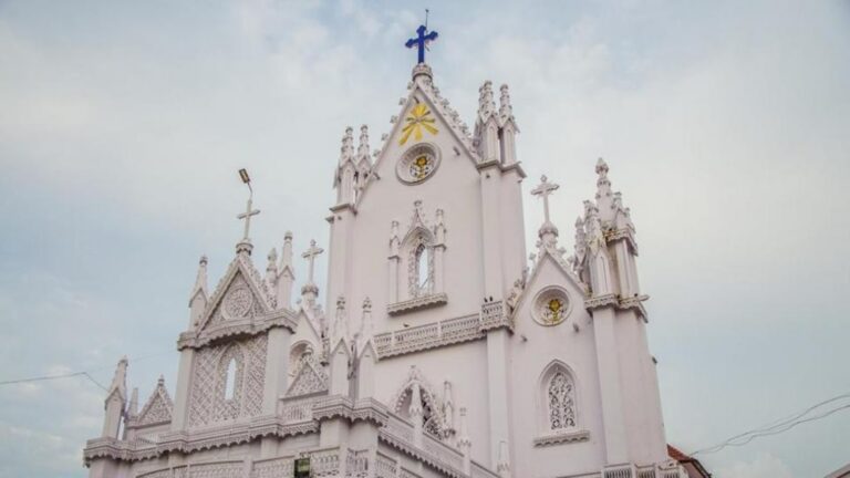 Divisions emerge in Syro-Malabar Church over standardized holy mass format implementation