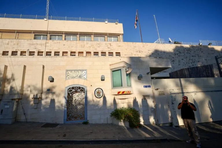 Israel Orders Closure of UK Consulate in Jerusalem