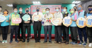 TVBS Trust in Love and Sustainability Foundation and 67 churches raise 5,000 gift packs for vulnerable families