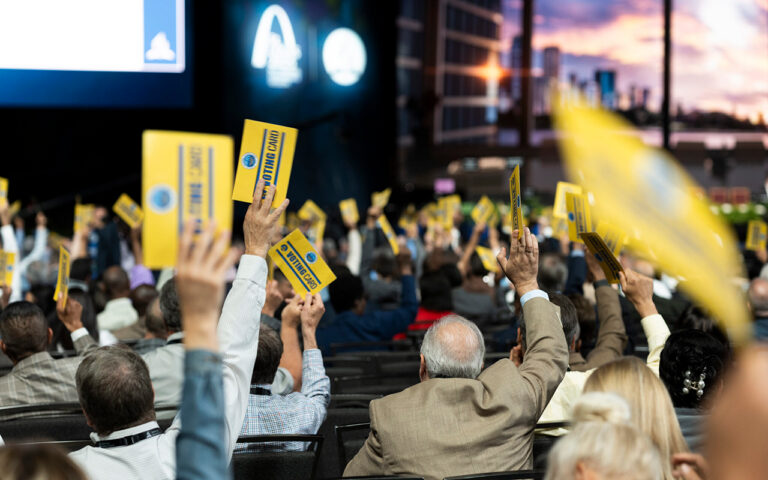 Delegates Vote to Amend Church Manual Sections on Pastor Credentials and Delegate Allotment Calculations