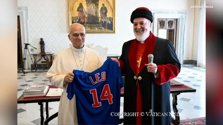 Pope Leo XIV Receives Chicago Cubs Jersey from Assyrian Church Leader Mar Awa III (Chicago, Illinois)