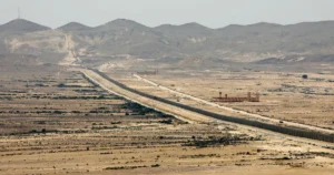 IDF Considers Establishing Civilian-Staffed Security Outposts Near Egyptian Border in Negev