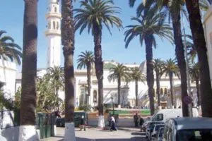 Evening – Kennedy Square in El Obeid serves as a gathering place for the elderly and children during summer holidays due to limited comfortable spaces in the urban environment.
