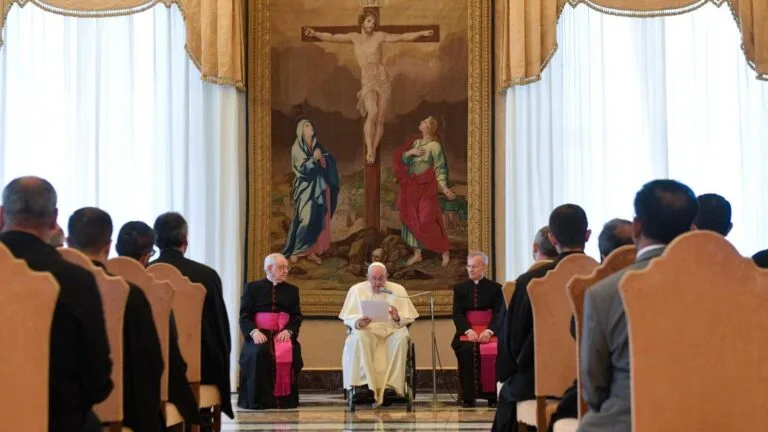 Pope Francis urges Pontifical Romanian College to remain rooted in faith and tradition for fruitful ministry