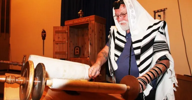 Messianic synagogue opens in Klamath Falls, Oregon, after years of meeting in home