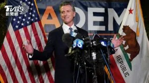 Governor of California Attacked Ahead of APEC Meeting Amid Criticism Over Homelessness Response