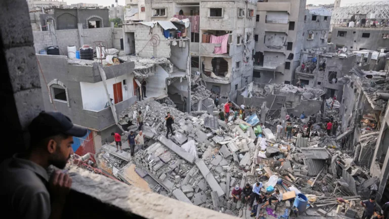 Israeli Airstrikes Kill 7 Palestinians in Gaza Strip Strikes