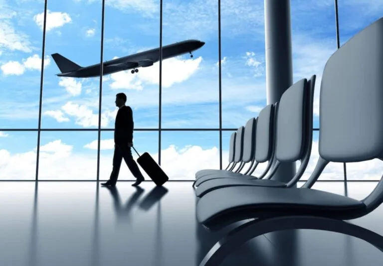 Iranian-Supported Yemeni Hutus Call for Immediate Evacuation of Aden Airport